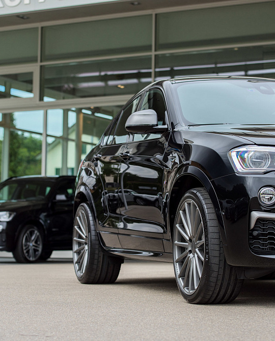 Фото дисков VFS-2 Глянцевый графит на BMW X4 (F26)