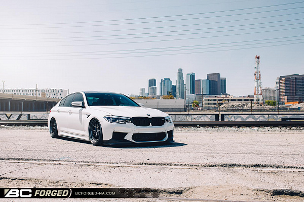 Фото дисков BC Forged LE52 // MLE52 Черный глянец на BMW 5/M5 (G30/F90)