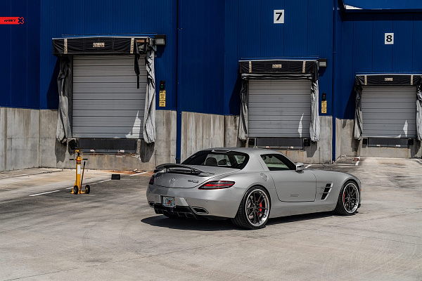 Фото дисков Anrky AN34 Черный сатин на Mercedes-Benz SLS AMG