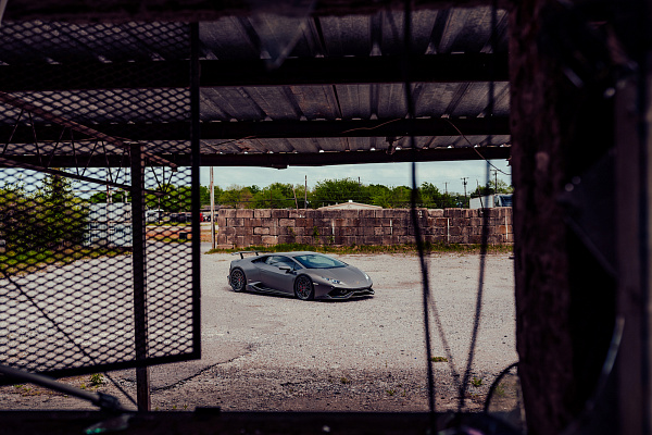 Фото дисков Strasse Wheels SV10M Deep Concave FS Другой цвет на Lamborghini Huracan