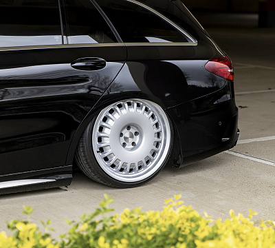 Фото дисков Rotiform PMF на Mercedes-Benz E-Class (W213, S213, C238)