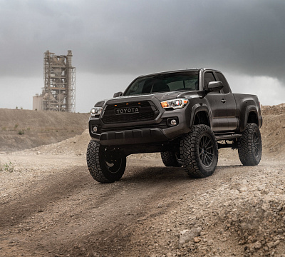 Фото дисков Vossen HF6-1 на Toyota Tacoma III