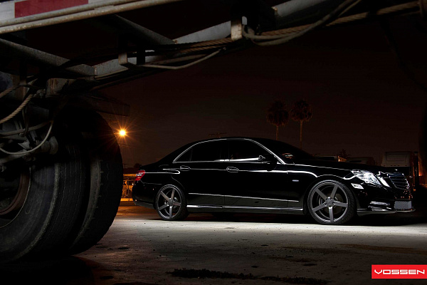 Фото дисков Vossen CV3 Сатиновый графит на Mercedes-Benz E-Class (W212, S212, C207)