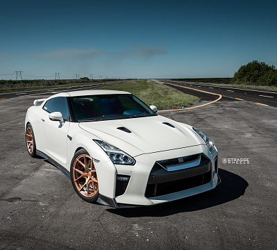 Фото дисков Strasse Wheels SM5R Deep Concave Monoblock на Nissan GT-R