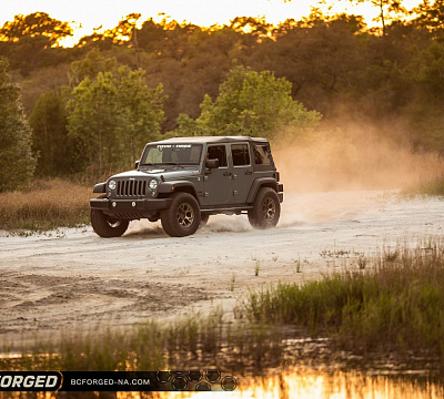 Фото дисков BC Forged RZ05 на Jeep Wrangler III (JK)