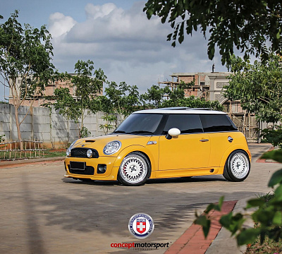 Фото дисков HRE 501 на MINI Cooper III