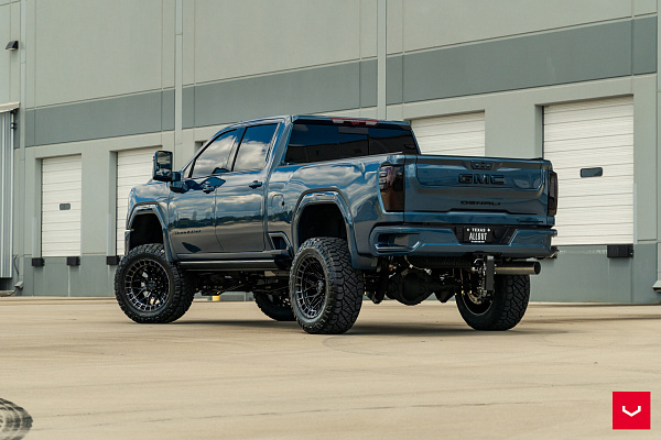 Фото дисков Vossen HFX-1 (8-Lug) Черный глянец на GMC Sierra IV