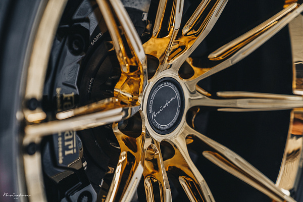 Фото дисков Brixton Forged R11-R Глянцевое золото на Ferrari F8