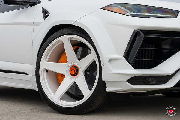 Фото дисков Vossen GEN-01 Белый глянец на Lamborghini Urus