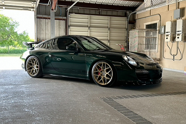 Фото дисков HRE FF01 Сатиновое золото на Porsche 911 VI