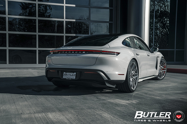 Фото дисков Vossen EVO-5R Глянцевый лак на Porsche Taycan I