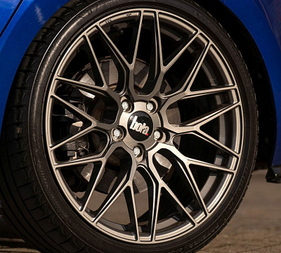 Фото дисков Bola B17 на Volkswagen Golf VII