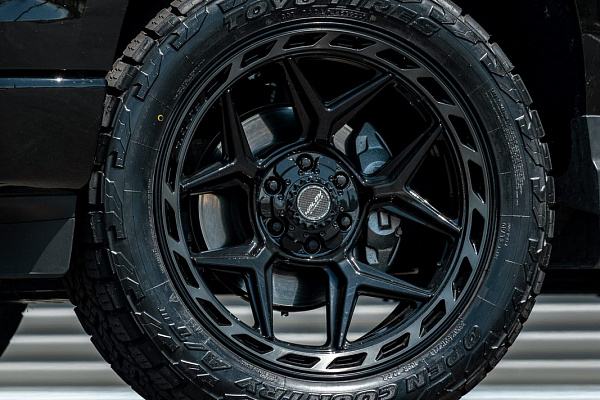 Фото дисков 4PLAY 4P55 Черный глянец на Chevrolet Silverado IV