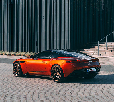 Фото дисков Vossen HF-5 на Aston Martin DB11
