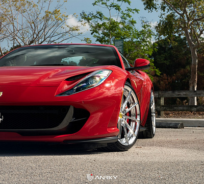 Фото дисков Anrky AN28 на Ferrari 812