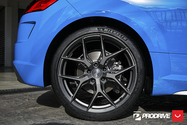 Фото дисков Vossen HF-5 Сатиновый графит на Audi TT (8S)