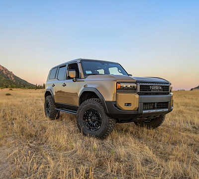 Фото дисков Black Rhino RIVAL на Toyota Land Cruiser Prado 250