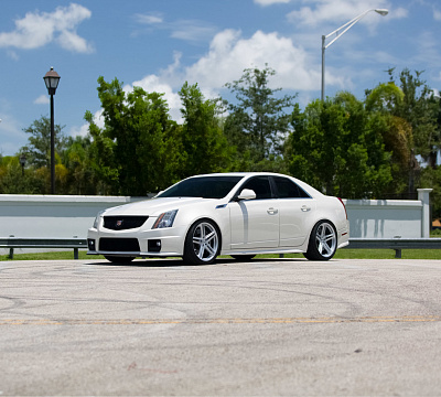 Фото дисков Vossen VFS-5 на Cadillac CTS II