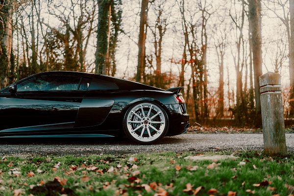 Фото дисков Brixton Forged R11-R Глянцевый лак на Audi R8 (4S)