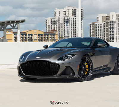 Фото дисков Anrky AN33 на Aston Martin DBS 3