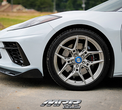 Фото дисков MRR NES SS-3 на Chevrolet Corvette C8
