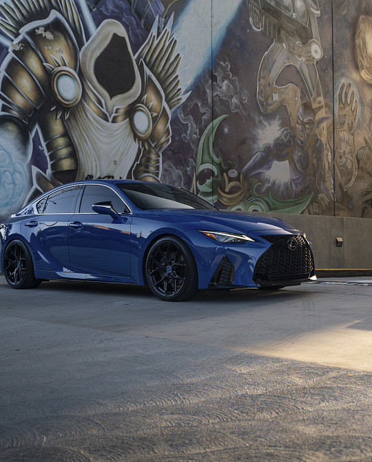 Фото дисков HF-5 Черный глянец на Lexus IS III
