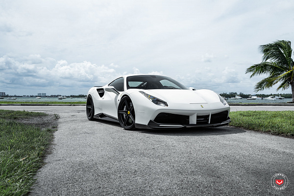 Фото дисков Vossen M-X5 Черный сатин на Ferrari 488