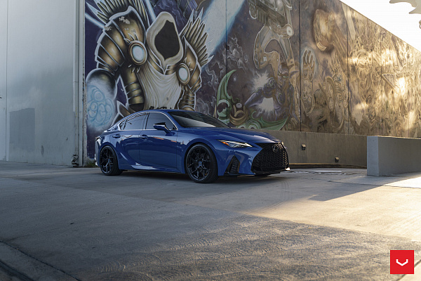 Фото дисков Vossen HF-5 Черный глянец на Lexus IS III