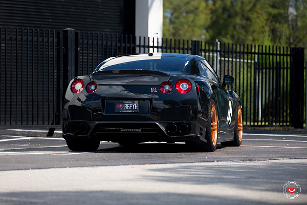 Фото дисков Vossen CG-202 Глянцевая медь на Nissan GT-R