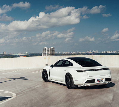 Фото дисков Vossen HF-8 на Porsche Taycan I