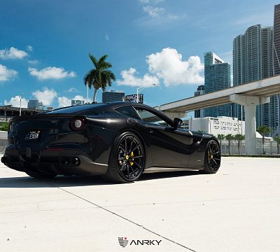 Фото дисков Anrky AN12 на Ferrari F12