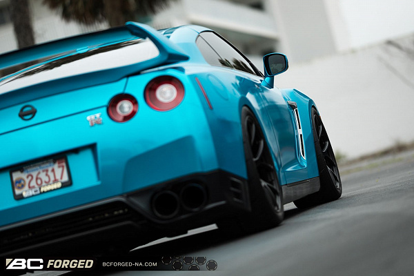 Фото дисков BC Forged RZ05 Черный матовый на Nissan GT-R
