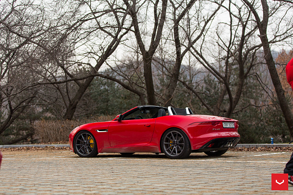 Фото дисков Vossen VFS-1 Глянцевый графит на Jaguar F-Type
