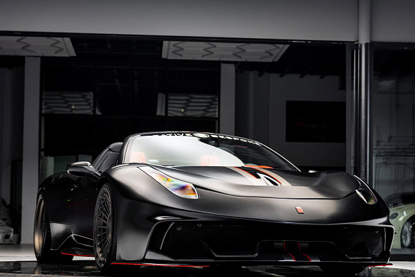 Фото дисков Brixton Forged TR10 AERO1 Сатиновый темный лак на Ferrari 458