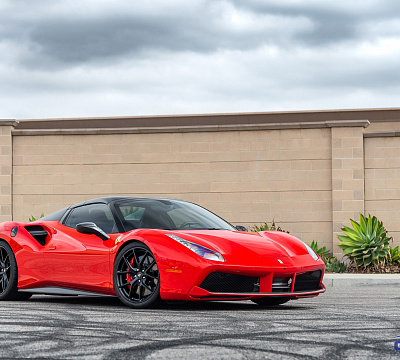 Фото дисков HRE P101 на Ferrari 488