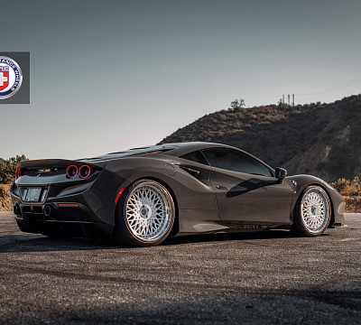 Фото дисков HRE 501 на Ferrari F8
