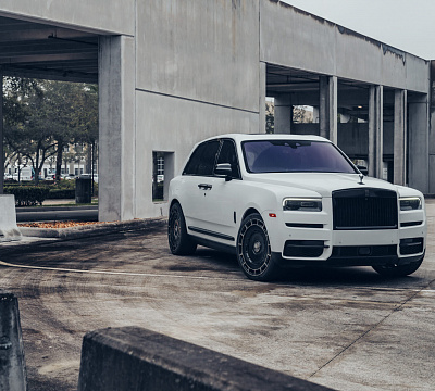 Фото дисков Vossen HF-9 на Rolls-Royce Cullinan