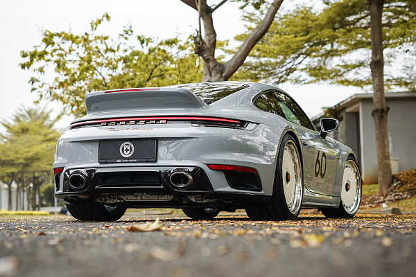 Фото дисков HRE 935 Белый глянец на Porsche 911 VIII