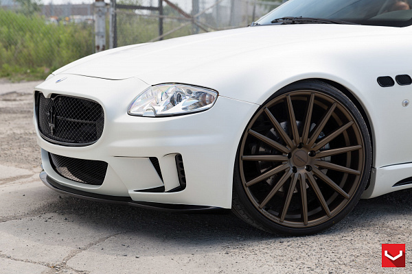 Фото дисков Vossen VFS-2 Сатиновая бронза на Maserati Quattroporte V