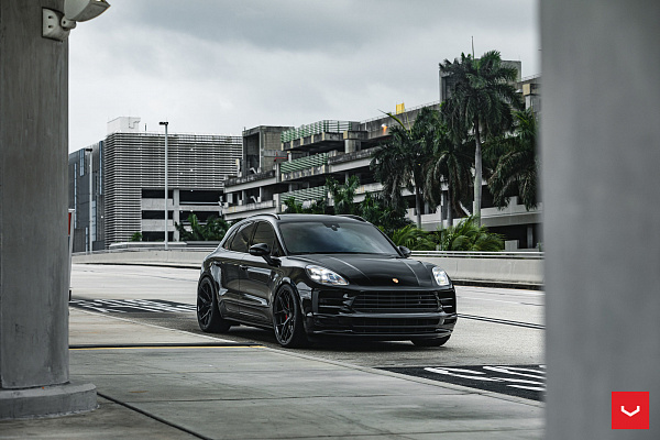 Фото дисков Vossen HF-5 Черный глянец на Porsche Macan I