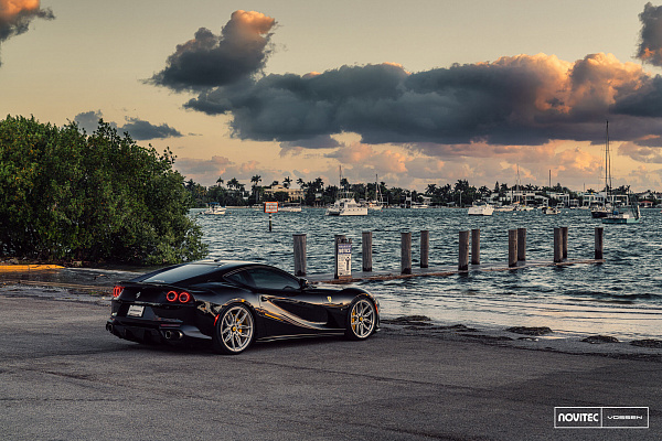 Фото дисков NOVITEC NF11 Глянцевый лак на Ferrari 812