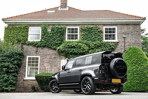 Фото дисков Kahn Type 52 RS Черный сатин на Land Rover Defender II