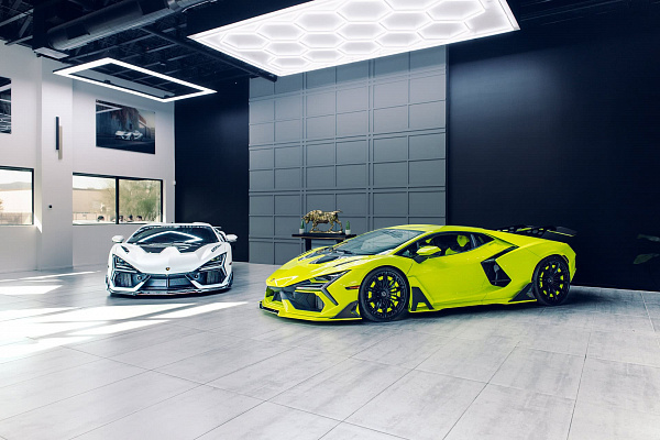 Фото дисков Brixton Forged NC04-R Черный сатин на Lamborghini Revuelto