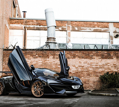 Фото дисков Brixton Forged PF10 на McLaren 570S