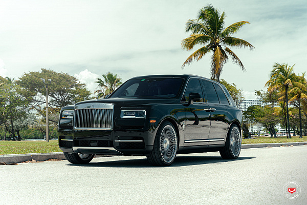 Фото дисков Vossen S17-16 Глянцевый лак на Rolls-Royce Cullinan