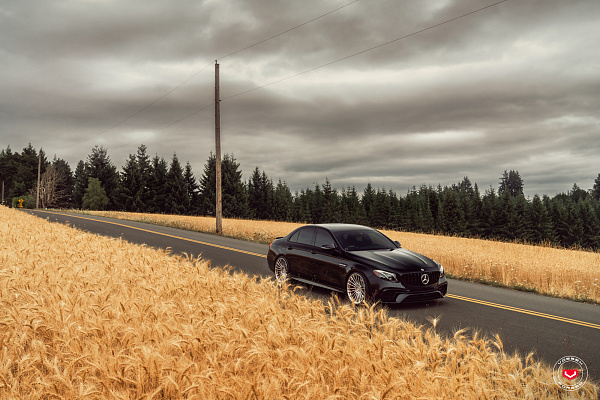 Фото дисков Vossen S17-04 Глянцевый лак на Mercedes-Benz E-Class (W213, S213, C238)