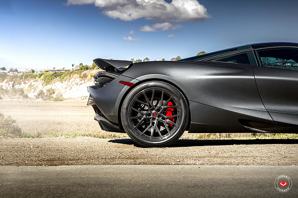 Фото дисков Vossen M-X3 Глянцевый темный лак на McLaren 720S