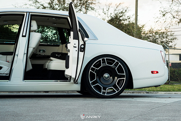 Фото дисков Anrky RF-277 Алмазная проточка на Rolls-Royce Phantom