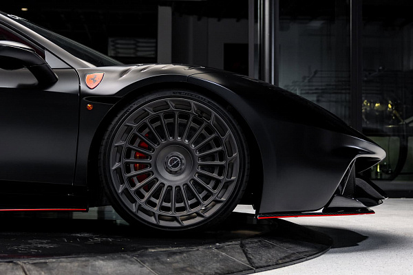 Фото дисков Brixton Forged TR10 AERO1 Сатиновый темный лак на Ferrari 458