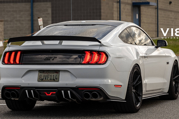 Фото дисков HRE FF04 Черный сатин на Ford Mustang VI